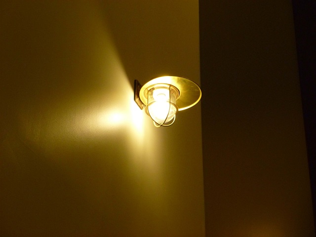 真鍮セード・LED装着の照明器具 - マリンランプ