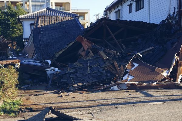 船のでんきや日東電機　マリランプは復興の灯り　Lighthouse210dk