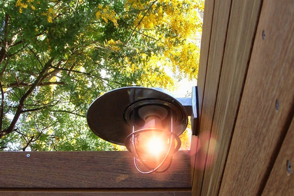 船のでんきや日東電機　マリランプは復興の灯り　Lighthouse210dk